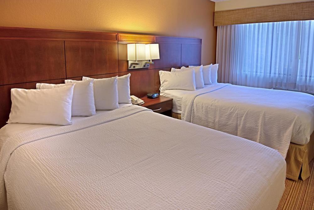 Courtyard By Marriott Orlando Lake Buena Vista At Vista Centre Exterior foto