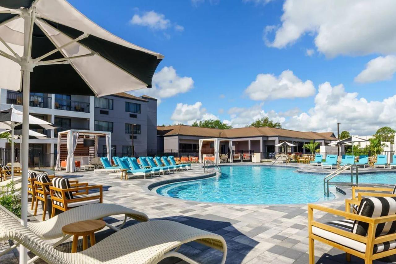 Courtyard By Marriott Orlando Lake Buena Vista At Vista Centre Exterior foto